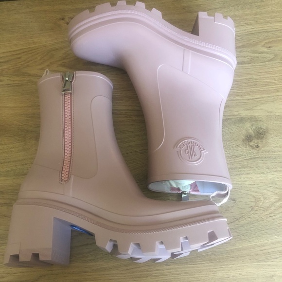 NIB $550 Moncler Loftgrip Block Heel Rain Boot 11US / 41EU, PINK! - Picture 10 of 15
